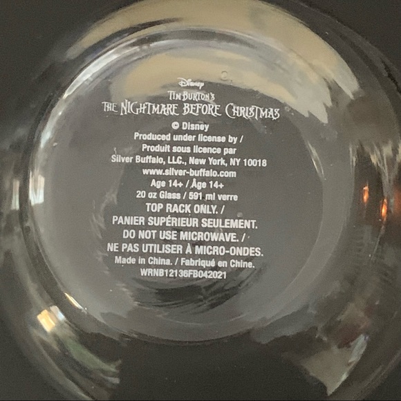 Nightmare Before Christmas Jack & Sally 20oz Tear Drop Glass - NIB - Picture 11 of 14